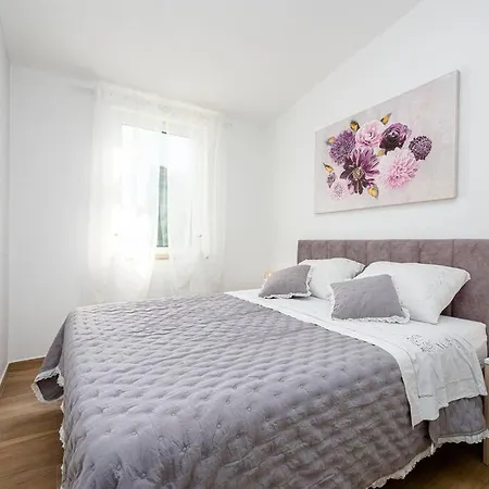 Kate With Free Parking Apartamento